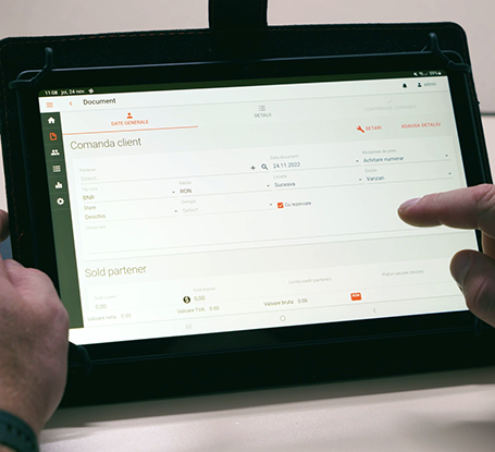 Pana la inceperea colaborarii cu Senior Software, compania a intampinat mai multe dificultati